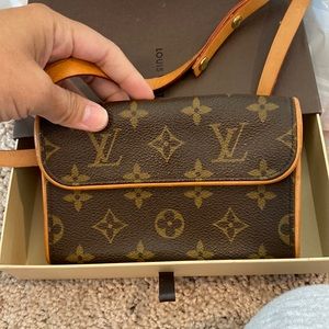 Authentic Louis Vuitton Fanny with belt